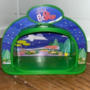 Littlest Pet Shop Light Up Movie Theater Camp Stage Set